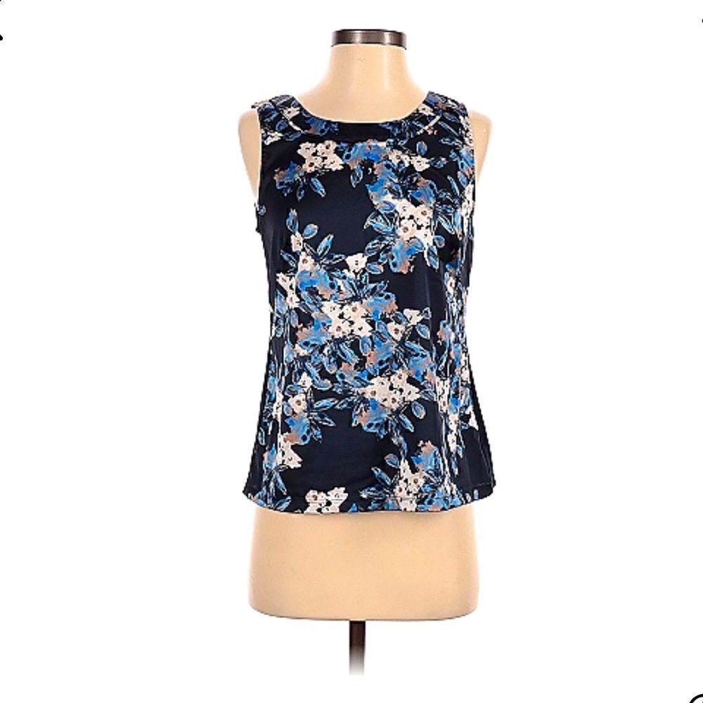 🌟 Ann Taylor Sleeveless Floral Top
